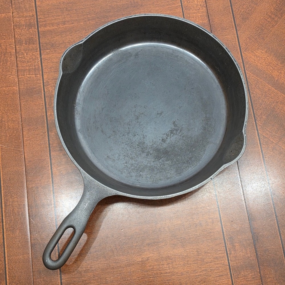 RARE Griswold Skillet 10.5in Black Iron Mountain 1033 A Vintage Cast Iron Pan